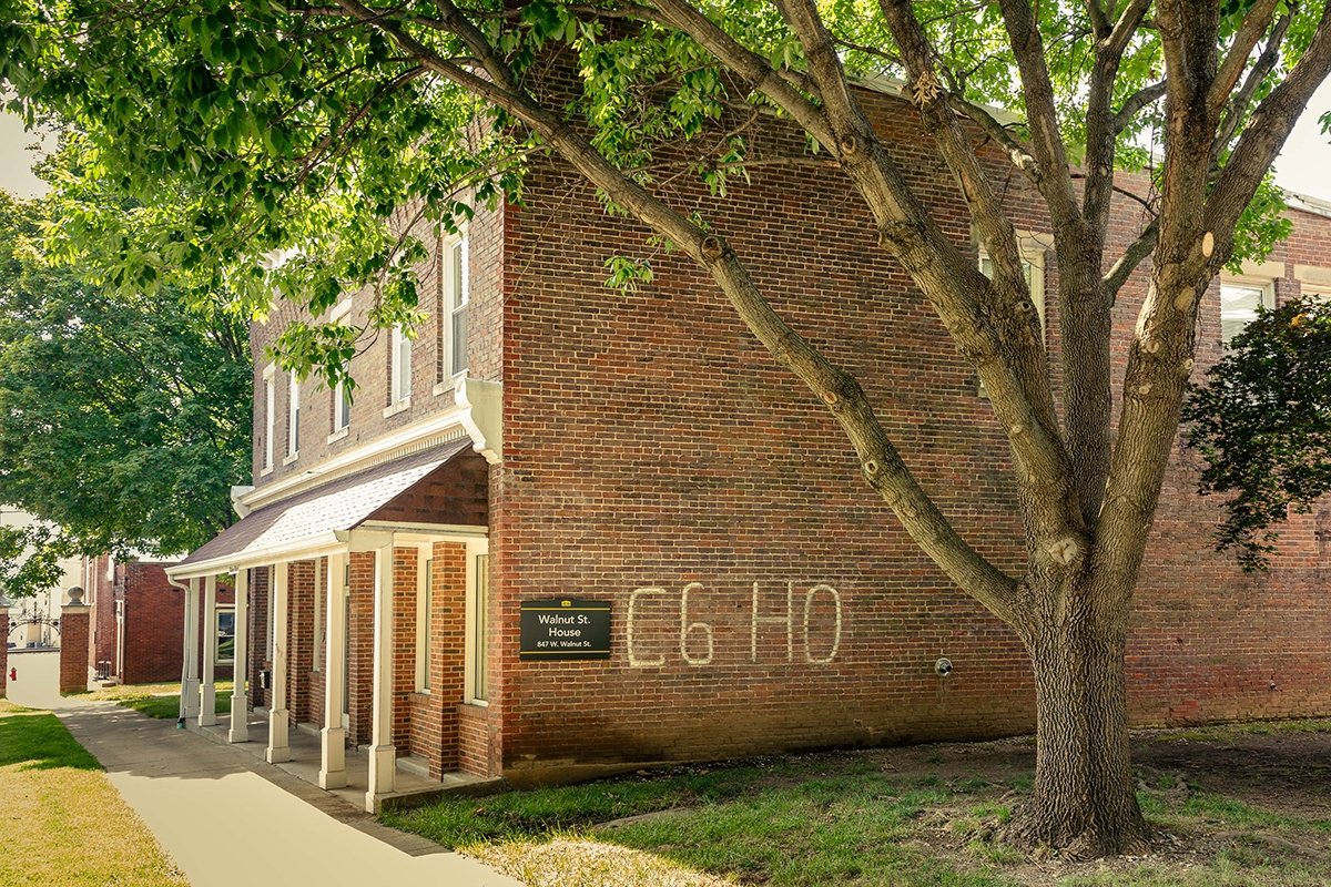 Building with C6H0 painted on the side